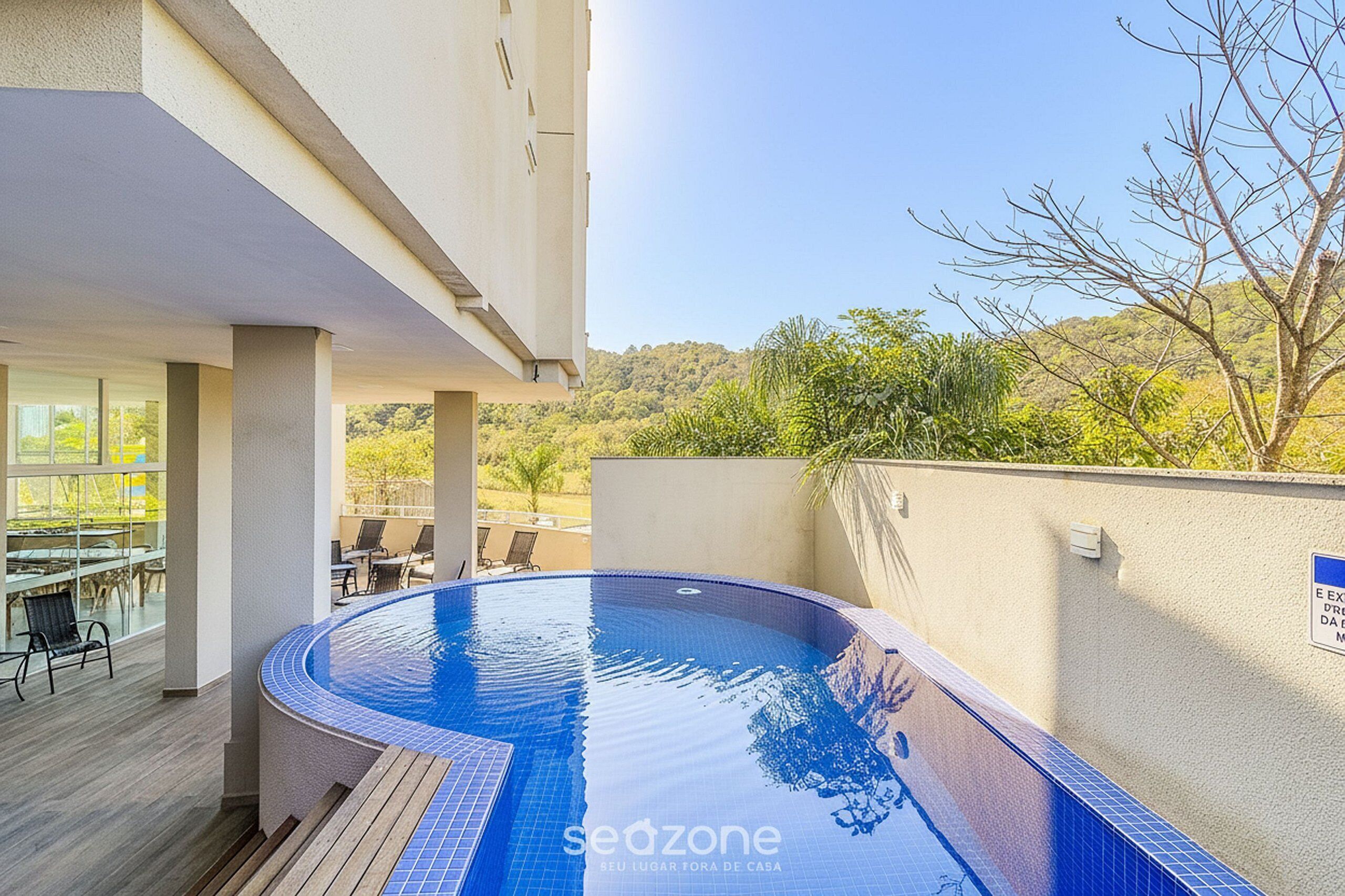 Basic Apartment | Pool