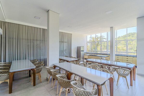 Dining - Your Complete Stay Just Minutes From the sea in BC Stls (Balneário Camboriú)