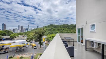 Apartamento básico | Terraço/pátio