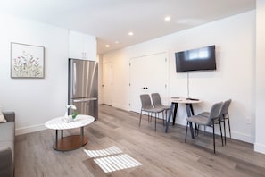 Departamento Confort, 2 habitaciones, cocina | Área de sala de estar