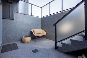 Exterior - New Bright 2BR Vivian Suite (Vancouver)