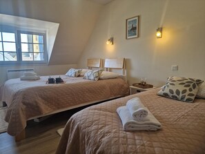 House | 2 bedrooms, individually furnished - Charming House in the Heart of the Village (Plougasnou)