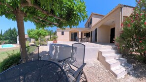 Villa | Balcony - Relaxing Retreat Near Minerve (Aigne)