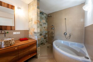 Chalet | Badkamer