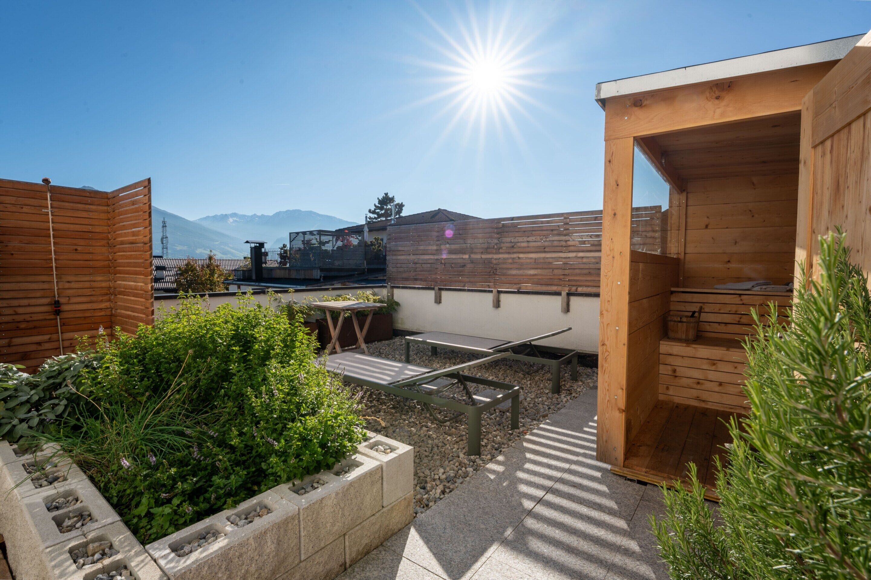 شاليه | المنطقة المحيطة بالمنشأة