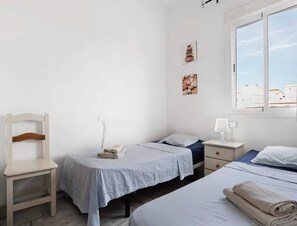 Apartment | 2 bedrooms, iron/ironing board, bed sheets - Spacious Conil Apartment Near Beach (Conil de la Frontera)
