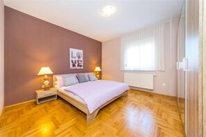 Apartment | 3 Schlafzimmer, Bügeleisen/Bügelbrett