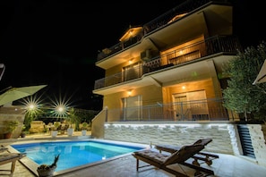 Exterior - Apartment With Pool and Rattan Balcony (Zadar)