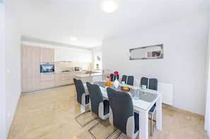 Apartment | Eigene Küche | Reinigungsartikel