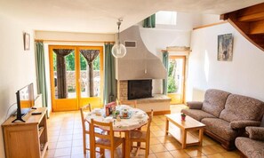 Fireplace - Cottage for 4 People (Massegros Causses Gorges)