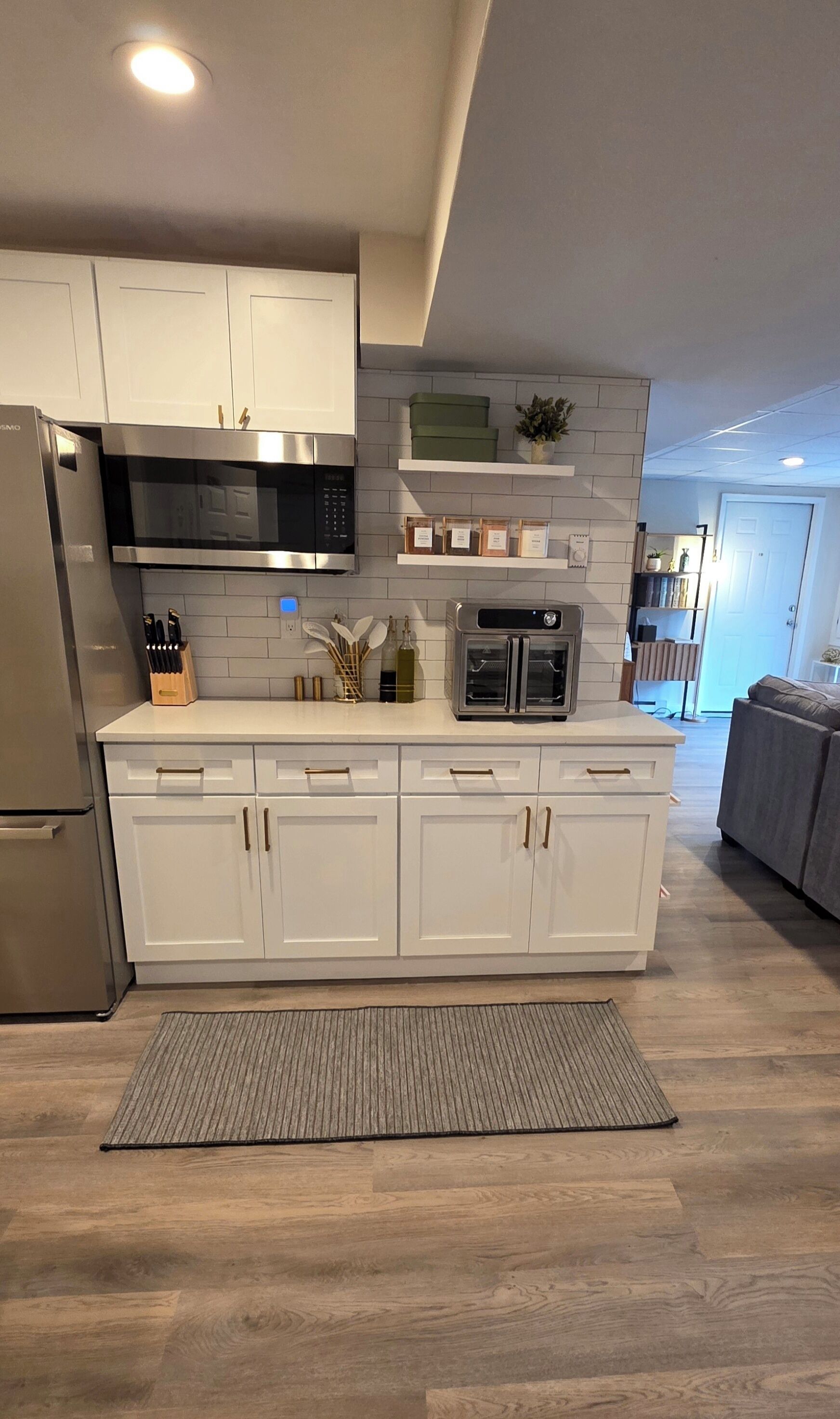 Micro-ondes, four, plaque de cuisson