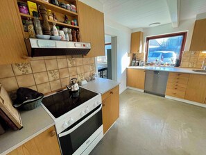 Fridge, oven, dishwasher, highchair