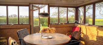 Renovated country home 50 m from the sea