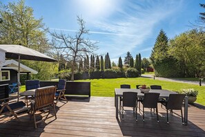Outdoor dining - Charming summerhouse near Gilleleje and Hornbæk (Gilleleje)