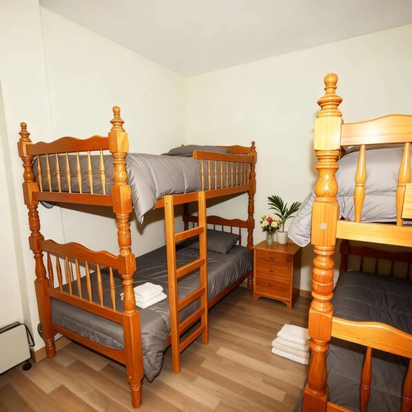 Apartment | 2 bedrooms, iron/ironing board, bed sheets - Snowy Escape in Sierra Nevada (Monachil)