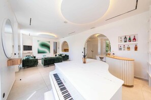 Apartment | Interior - Superb Villa With Swimming Pool & Wellness Area (Cannes)