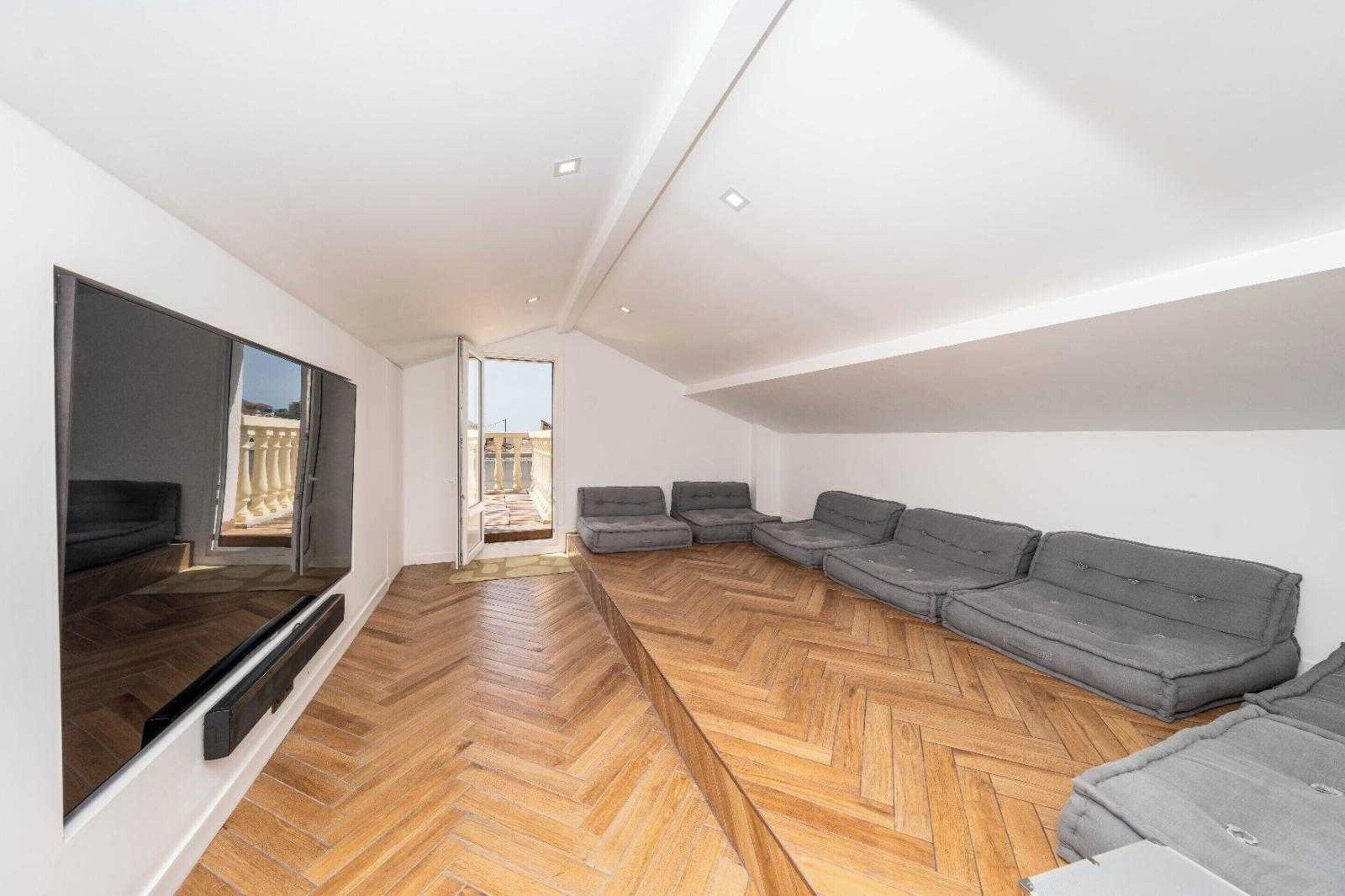 Apartment | Living area