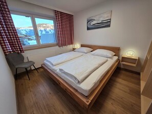 Apart Daire | 2 yatak odası, ayrı ayrı döşenmiş, çarşaf takımı 