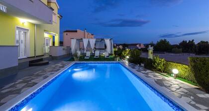 Villa With sea View, Pool and Sauna