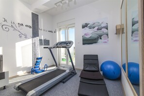 House | Fitness facility - Villa With sea View, Pool and Sauna (Sibenik)