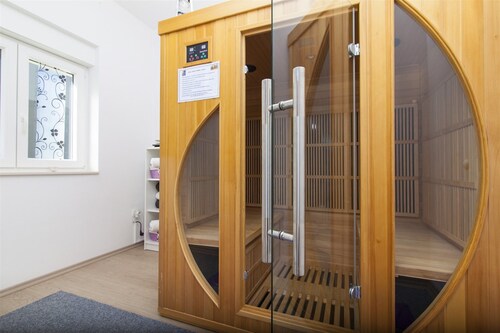 MY Dalmatia - Sea View Villa Brodarica