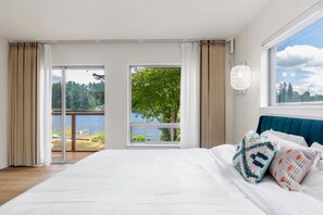 Iron/ironing board, WiFi, bed sheets - Spacious 3B2B Upper unit breathtaking lake views (Auburn)