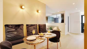 Apartment | Dining