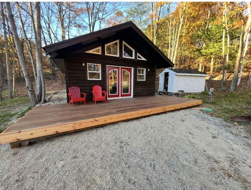 Charming Muskoka Wilderness Cottage