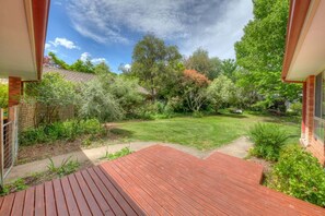 Property grounds - Trail Haven - Cyclist Friendly! (Alpine)
