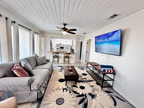 Smart TV - Sunlit Sands Destin Condo  {Pet friendly & Heated Pool} (Destin)