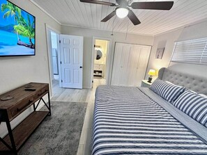 1 bedroom, desk, iron/ironing board, free WiFi - Sunlit Sands Destin Condo  {Pet friendly & Heated Pool} (Destin)