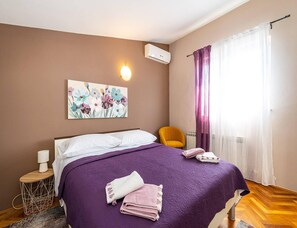 House - Pool Retreat With Tavern and 5 Bedrooms (Zadar)