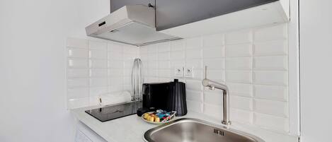 Apartment | Private kitchen | Fridge, microwave, stovetop, coffee/tea maker