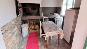 House | Private kitchen - Suburban Holiday Near Krka Waterfalls (Sibenik)