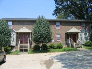 Exterior - COZY STAY A
Near Fort Campbell, APSU, exit 1 & 4, 2bed Apartment, Self Checking (Clarksville)