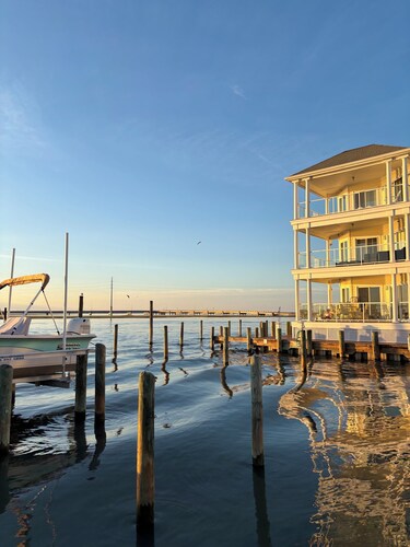 THIS MUST BE THE PLACE! Captain Beebe's waterfront condo