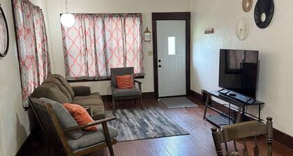 Quaint 2 Bedroom Cottage