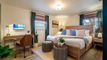 Desk, WiFi, bed sheets
