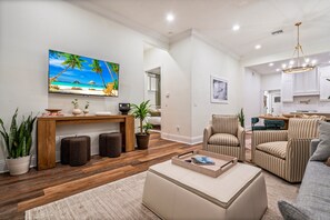 Smart TV, foosball, books, computer monitors - BeWell Tampa | A Wellness Sanctuary (Tampa)