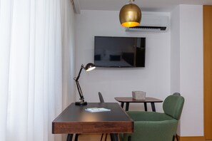 Living room - Feel Corporate Housing Marques III (Porto)