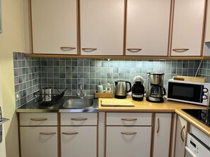 Fridge, microwave, oven, toaster - Sea-view duplex in Erquy | 5 guests | Ref 601 (ERQUY)