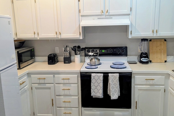 Micro-ondas, fogão, cooktop, lava-louças