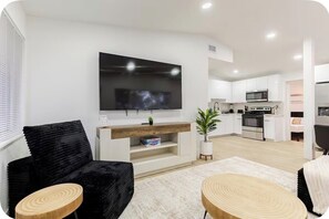 Smart TV, fireplace, video games - Las Olas •Hard Rock •FLL Beaches •Central Location (Fort Lauderdale)