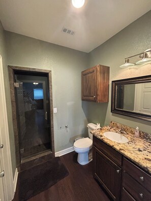 Håndklæder, Sæbe, Toiletpapir