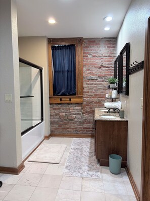 Towels, toilet paper
