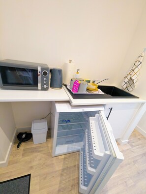 Interior - A stylish modern studio stay near attractions with comfy room and vibrant design (Denny)