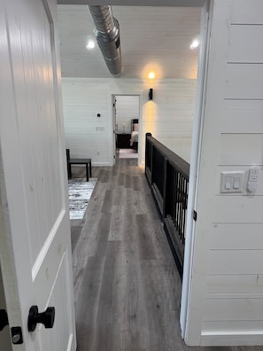 Unclassified image, 5 of 90, button - Gorgeous New Skyfall Cabin in Broken Bow Sleeps 10 in Style with Huge Deck! (Broken Bow)