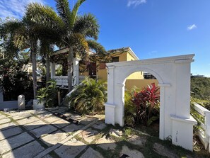 Property grounds - Romantic Private Pool Suite with outdoor tub Rincon, close to beaches (Rincon)