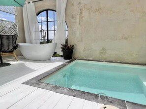 Pool - Romantic Private Pool Suite with outdoor tub Rincon, close to beaches (Rincon)