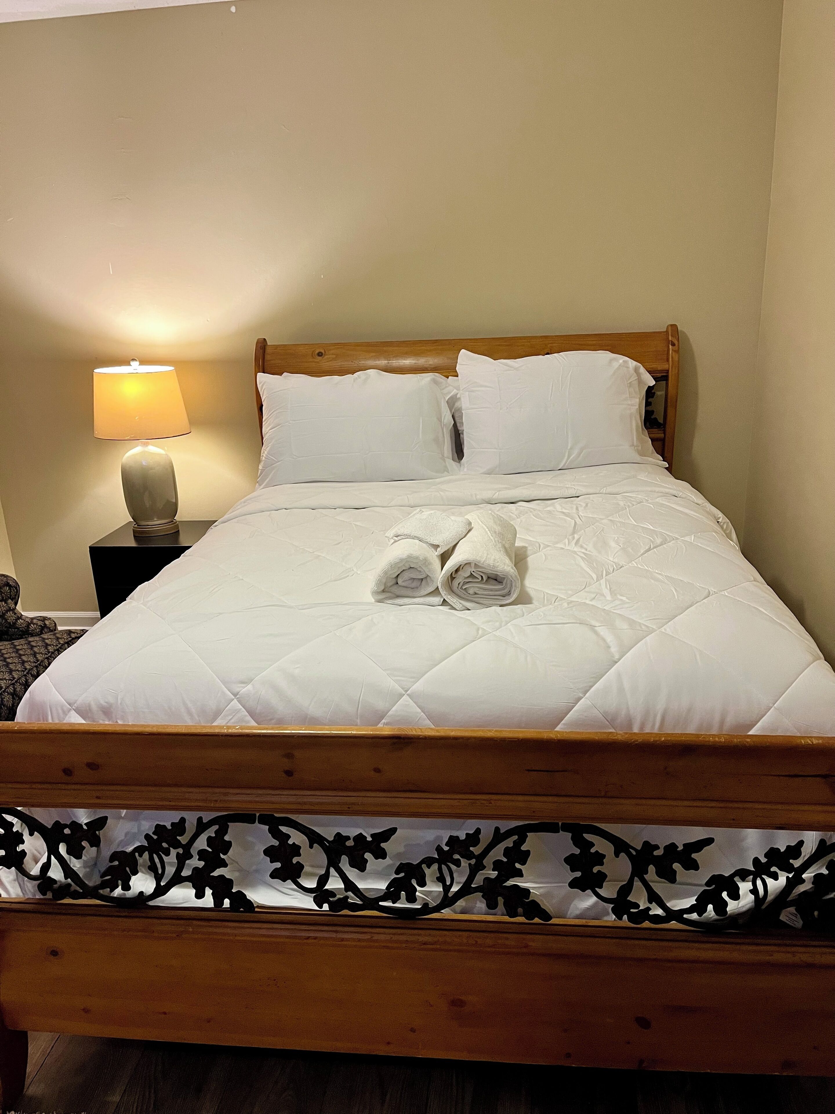 Desk, iron/ironing board, free WiFi, bed sheets